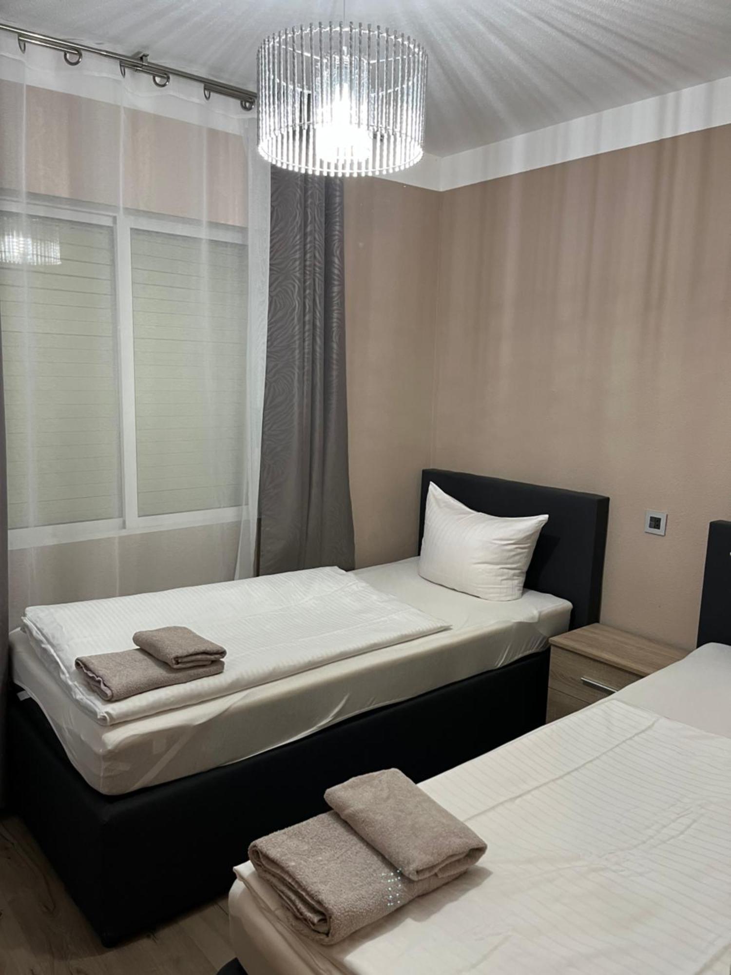 Villa Nadiya App Pool, Parking Торевиеха Екстериор снимка