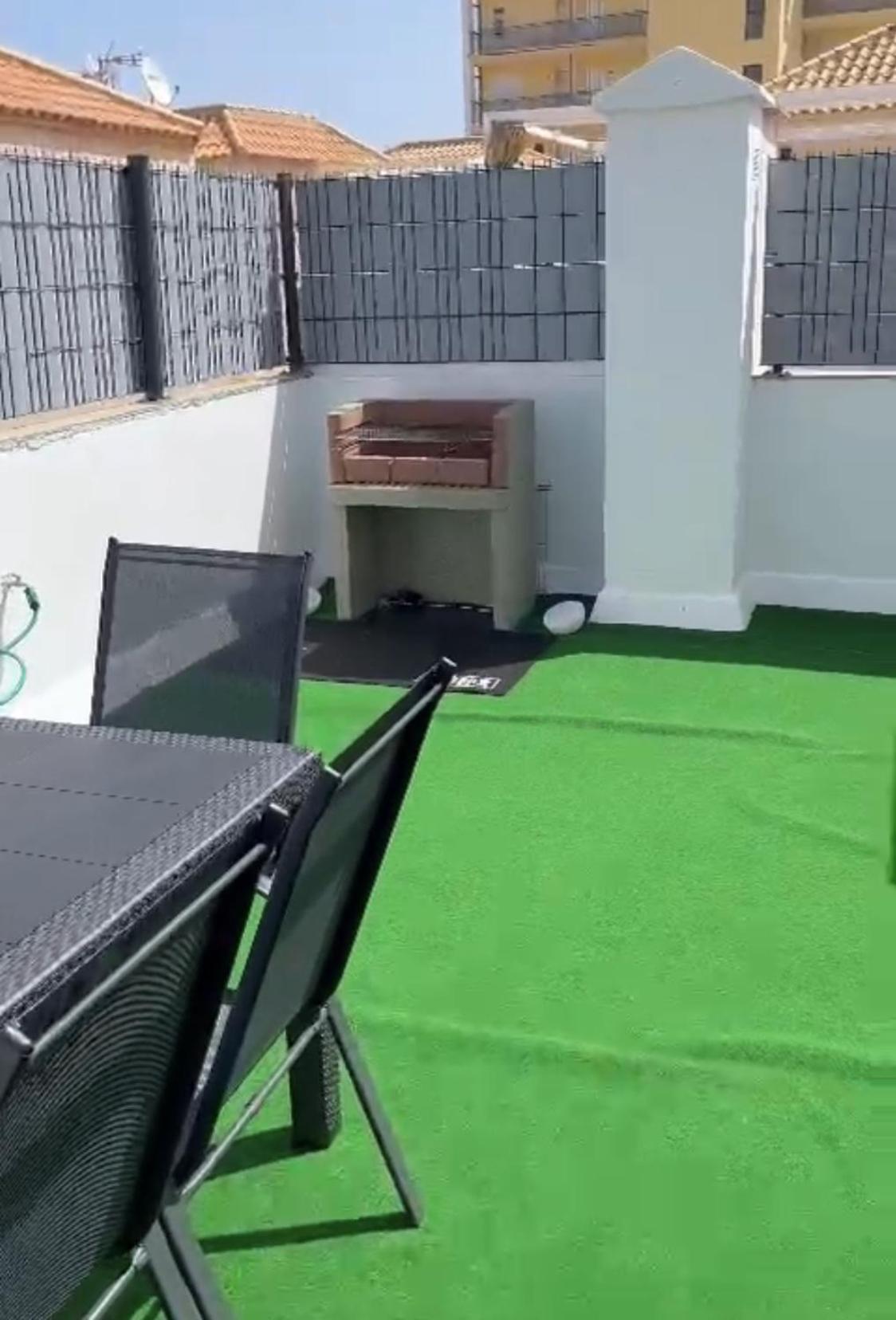 Villa Nadiya App Pool, Parking Торевиеха Екстериор снимка